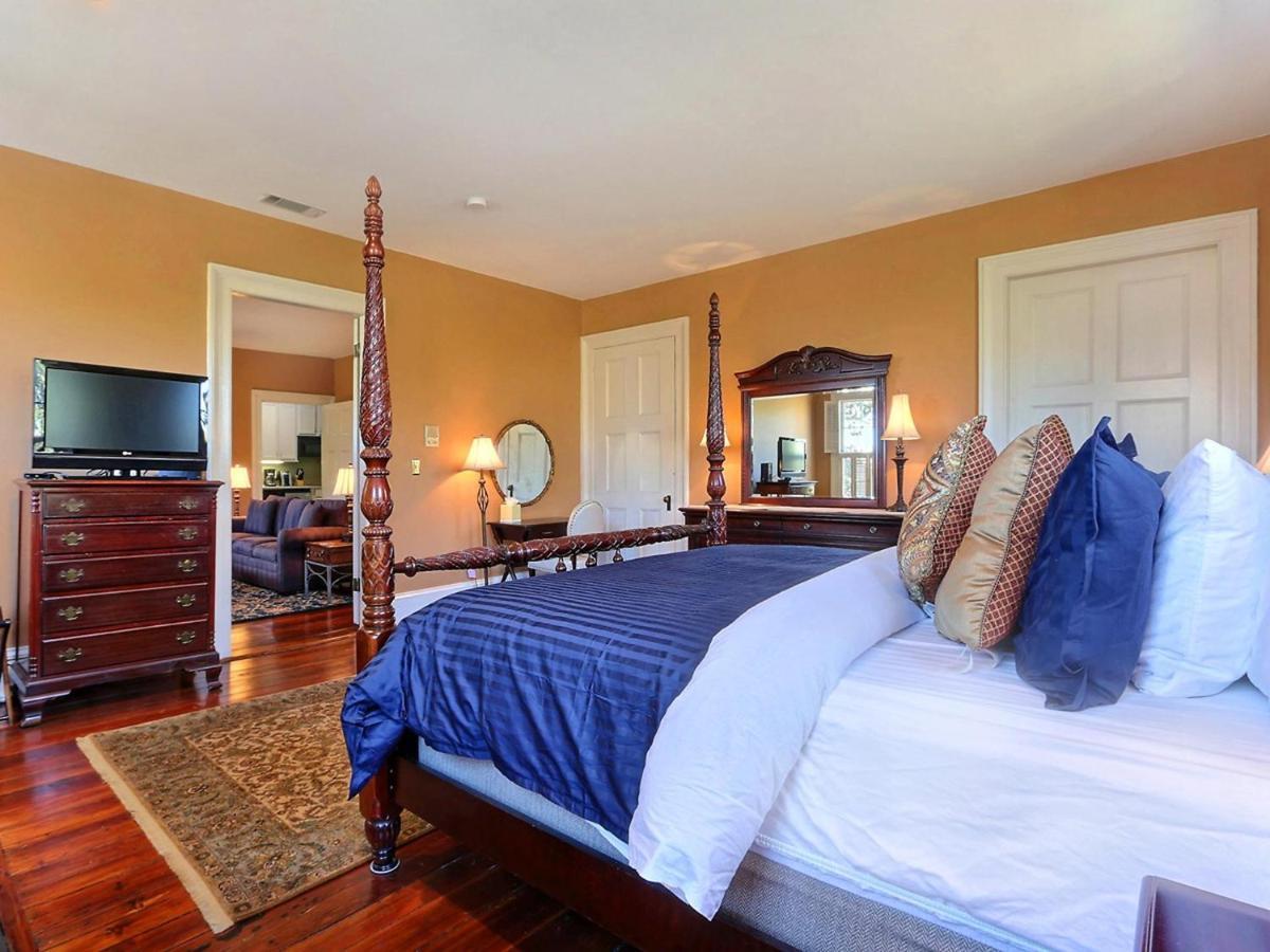 Bird Baldwin Forsyth Suite Savannah Extérieur photo